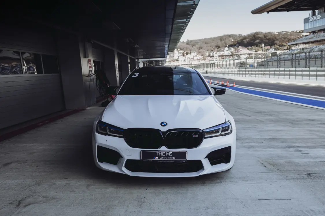 Гоночная Академия BMW M. Индивидуальный (BMW M5)