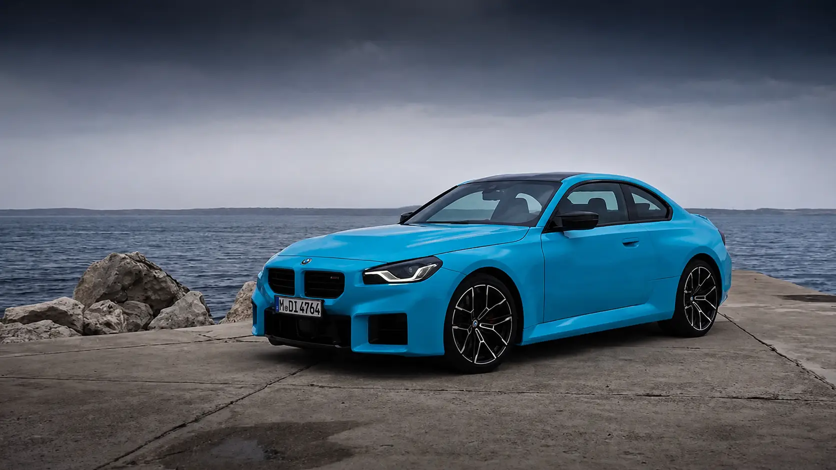 The new BMW M2 with M xDrive. Exterior.